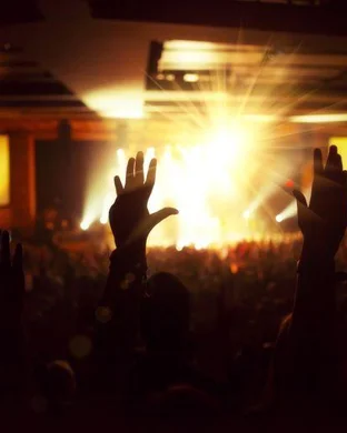 Live concert by Drew And Ellie Holcomb