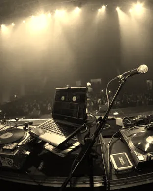 Live concert by Big Boogie