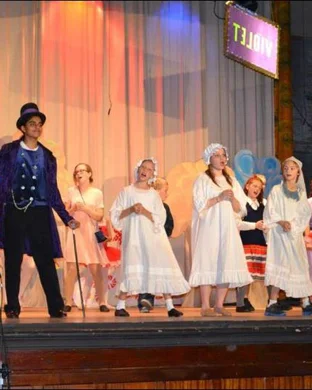 Handyman Hal theatre performance